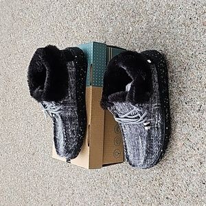 NWT NEW Hey Dude Britt Youth Boho Cookies And Cream Size 1